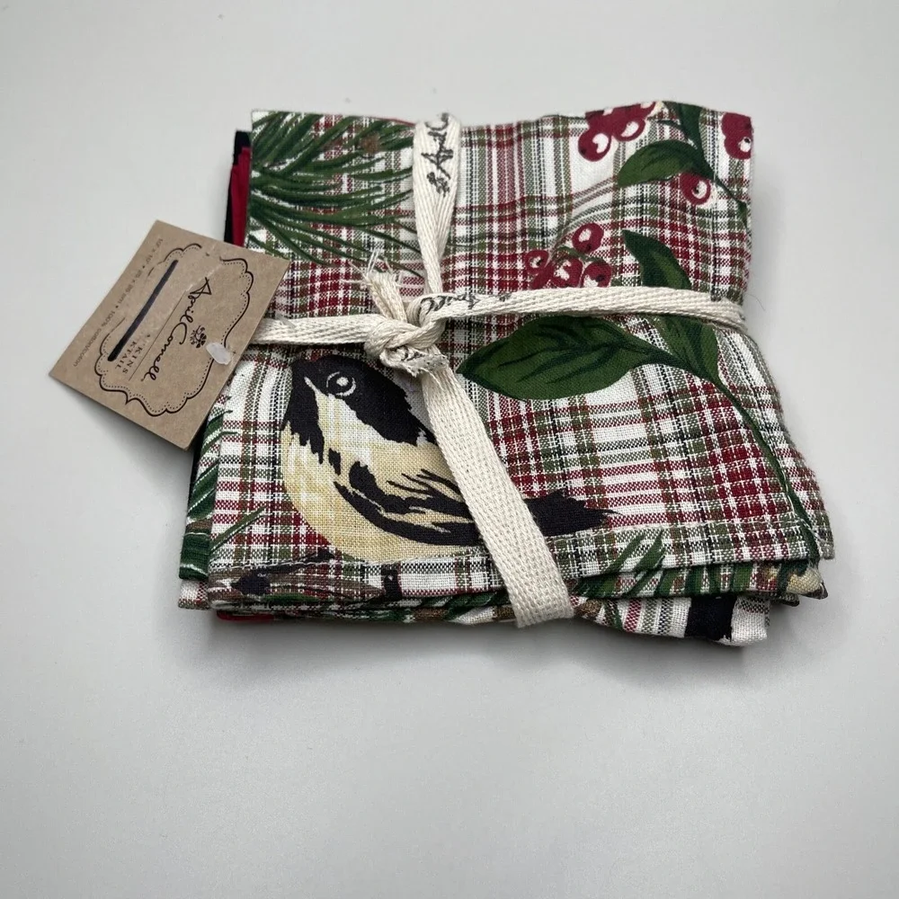 April Cornell Christmas Napkins Cocktail Dinner 10